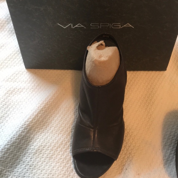 Butter leather chocolate brown heel never worn